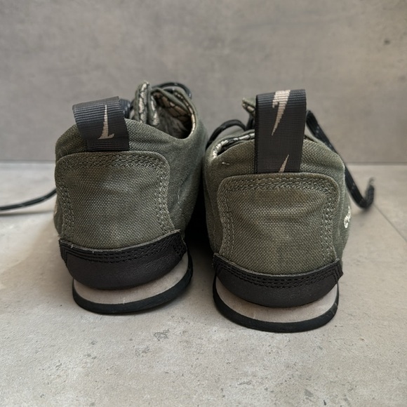 Evolv climbing hiking approach shoe - Picture 3 of 5